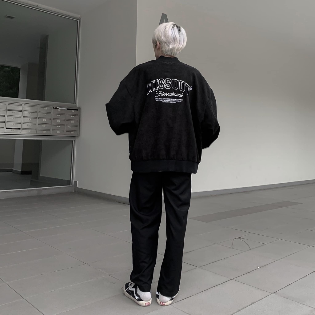 Áo khoác bomber nam nữ missout typo unisex , varsity jacket local brand , áo bóng chày nhung tăm 2 lớp - Gin Store