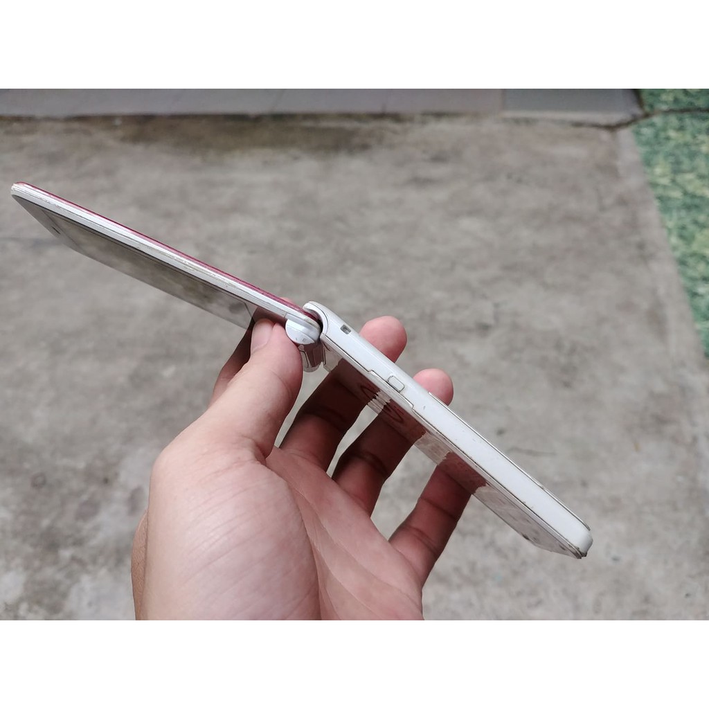 Điện thoại Nhật Sharp SH-02C