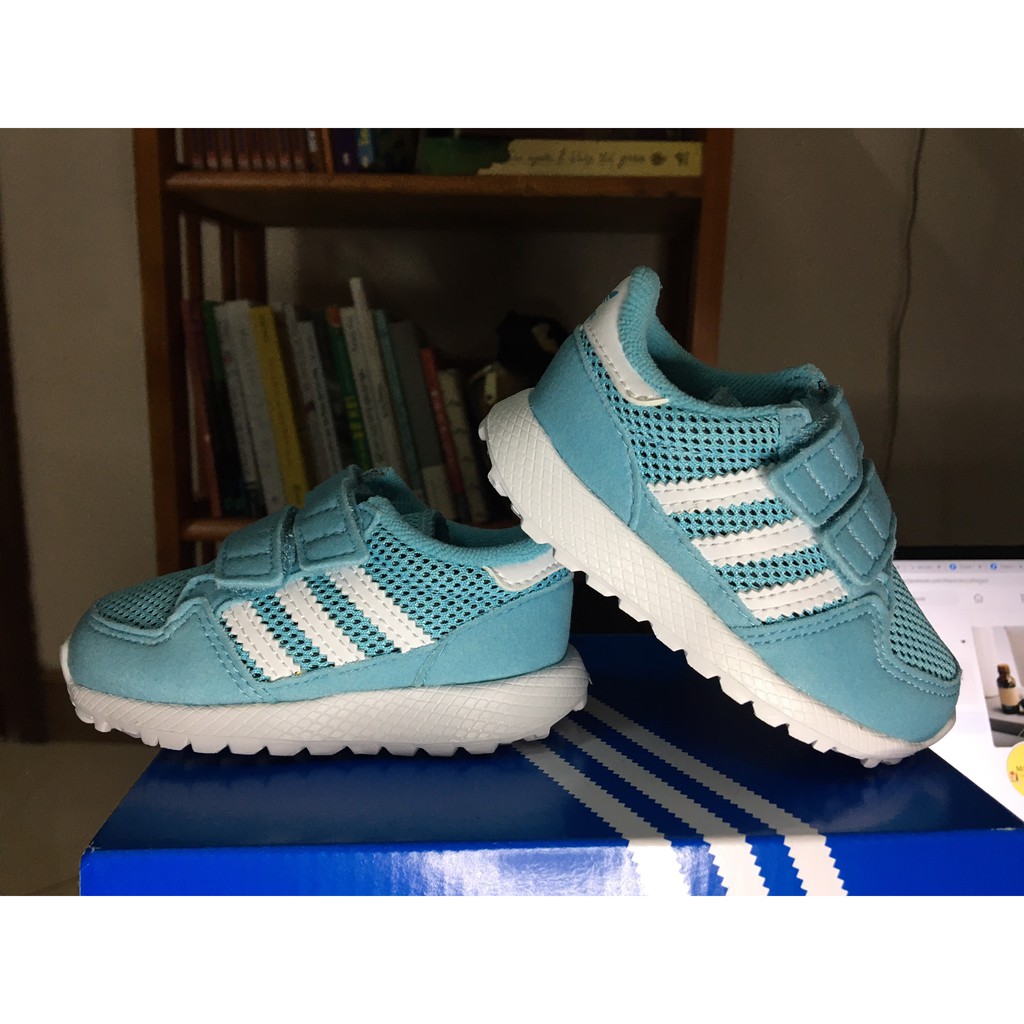 Giày adidas Kid