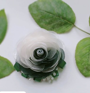 Hoa cài áo handmade đế nam châm
