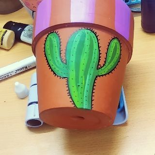 Chậu cây vẽ theo yêu cầu !