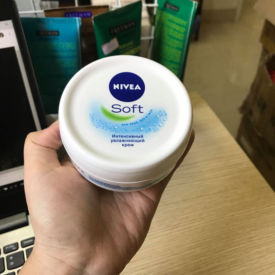 Kem dưỡng da Nivea soft 200ml Đức