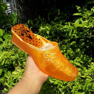 DÉP BÍT MŨI NHỰA NỮ CAO 3CM