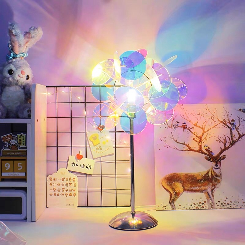 Đèn decor cầu vồng Audora, đèn trang trí nhiều màu chân ngắn để bàn