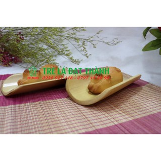 Khay tre lót khăn lạnh cho nhà hàng, quán ăn tiện dụng