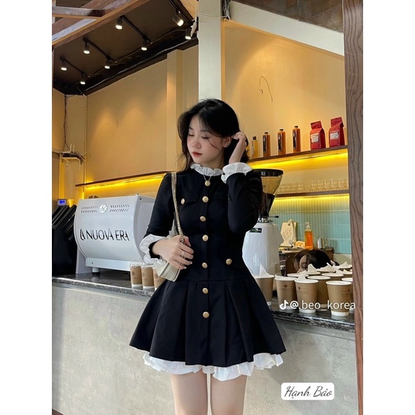 Váy đen phối bèo trắng cúc đồng dài tay hàng chuẩn