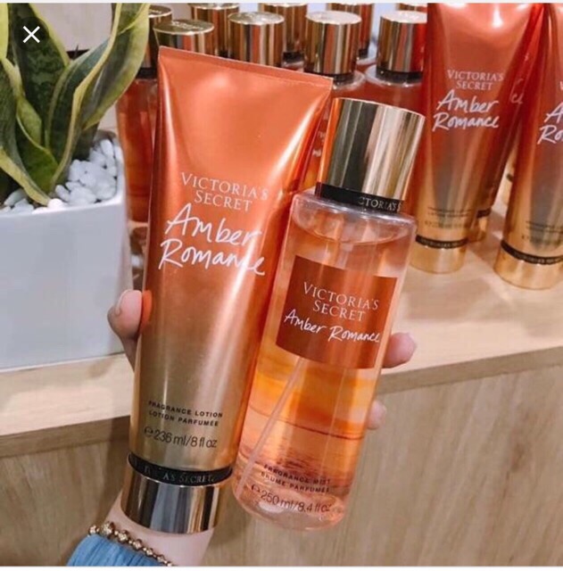 Xịt thơm toàn thân Victoria's Secret  Mist Amber Romance