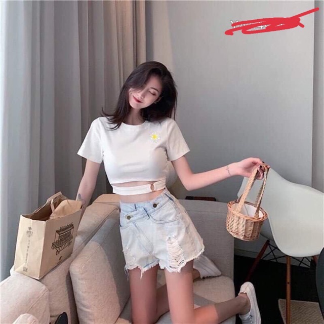 áo croptop thêu hoa cúc phối khoen kx cá tính