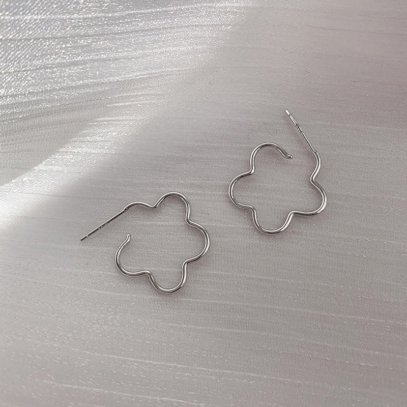 Hoa tai rỗng đơn giản Hoa tai nữ phong cách hàn quốc