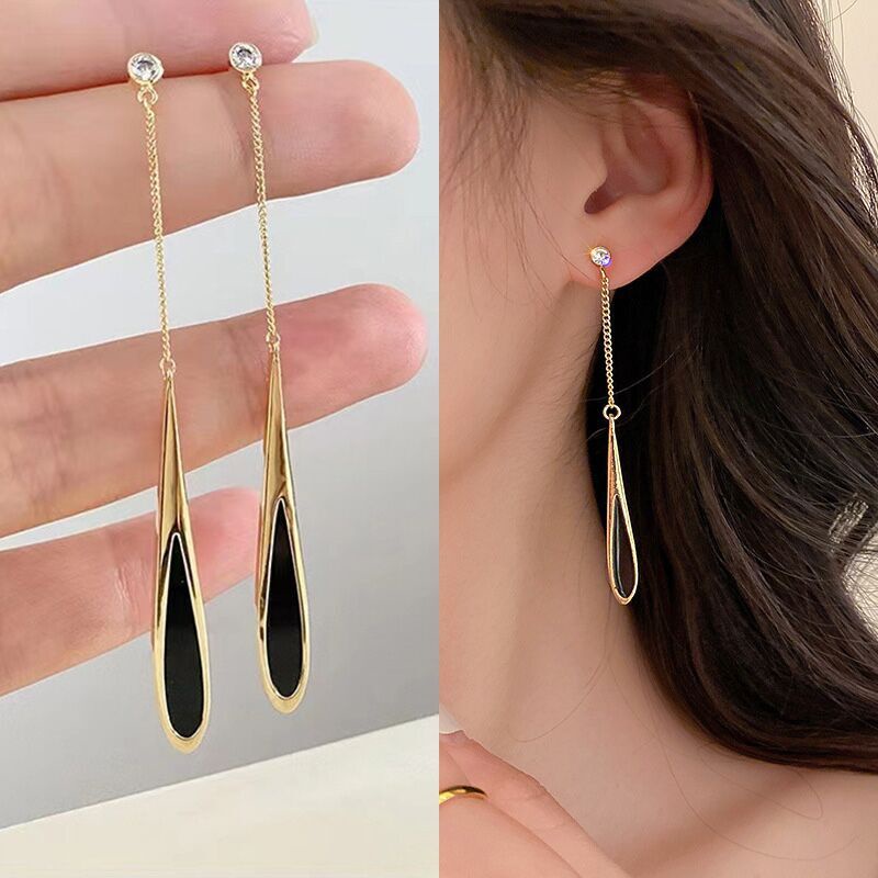 Bông Tai Dáng Dài Màu Đen Phối Tua Rua Thời Trang 2022