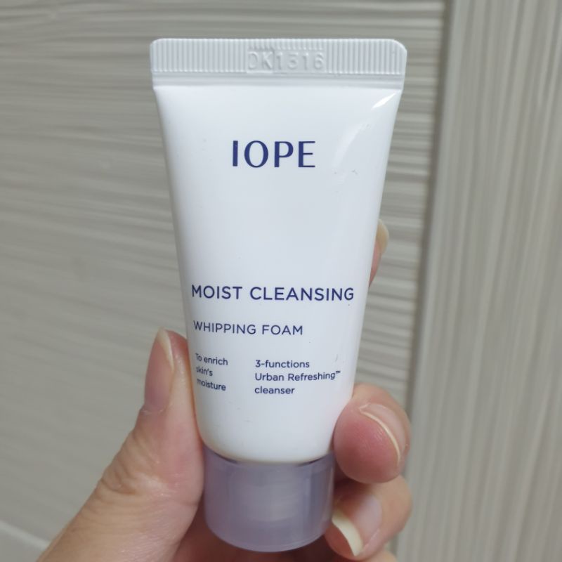 Sữa rửa mặt IOPE Moist Cleansing Whipping Foam 50ml