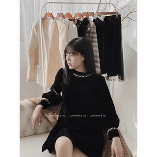 Váy nhung đen dáng xuông by La Moneta