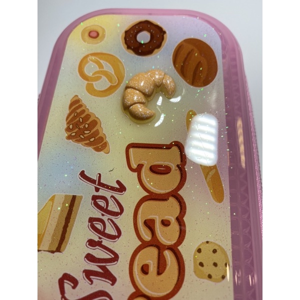Hộp bút khoá kéo zipper Bánh Mì Hồng No.3875.