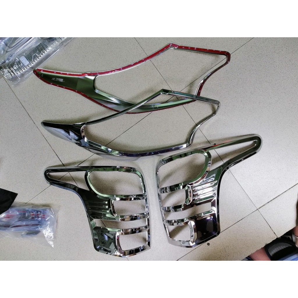 Ốp viền đèn pha hậu xe Mitsubishi Triton mạ