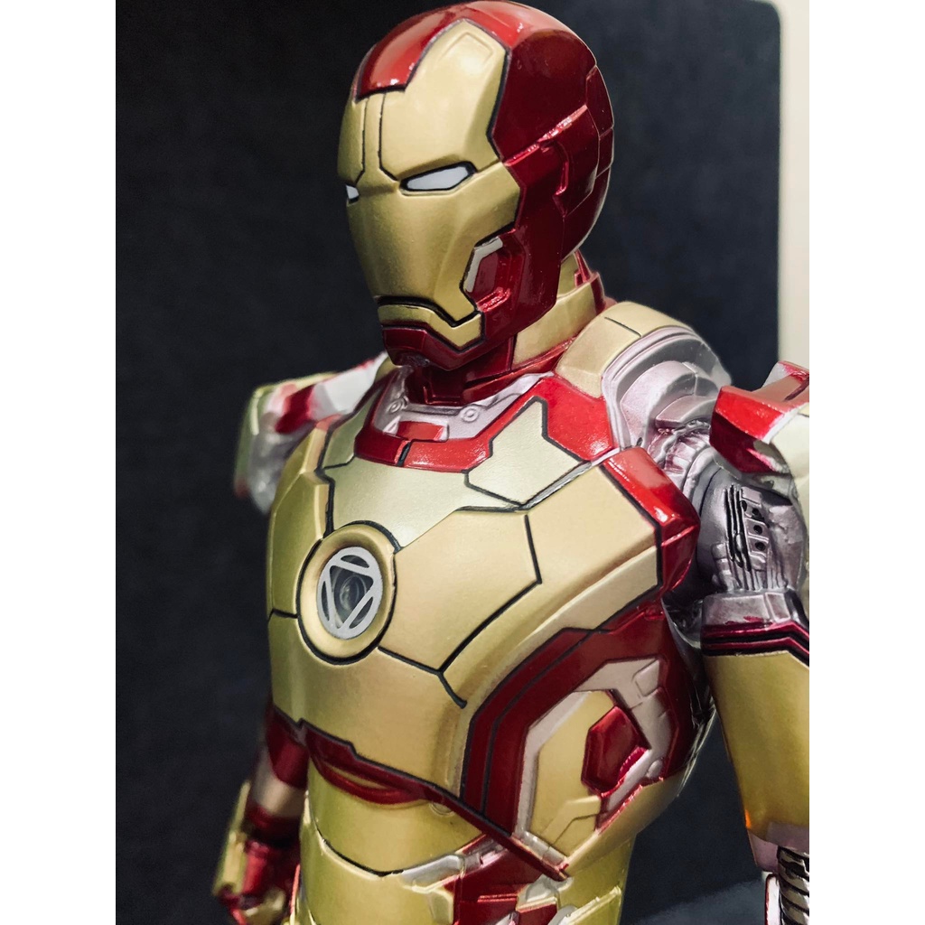 Mô hình đồ chơi Iron Man Mk 42  cao 30cm Crazy toys, Empire toys - Avengers