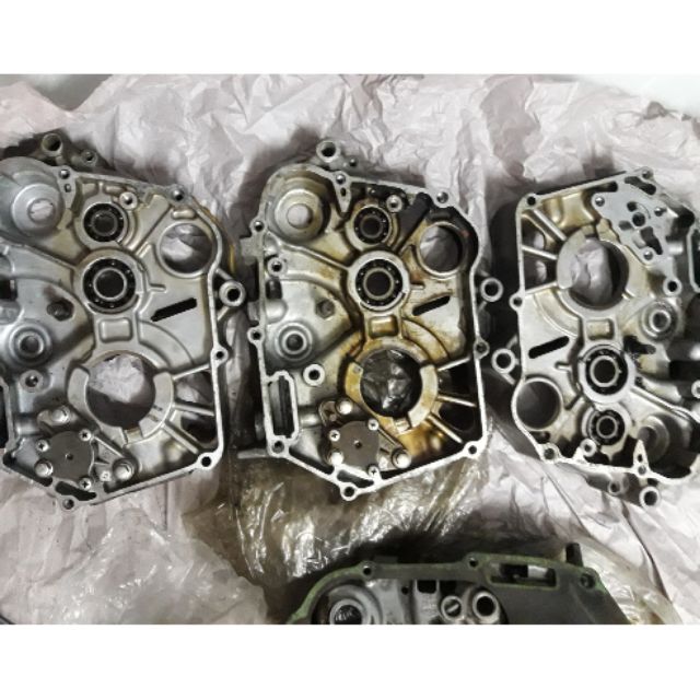 Lóc bơm nhớt rin apha rã xe.nguyên xi.có luôn bơm rin có trầy.