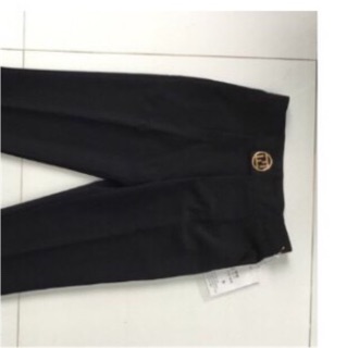 Quần legging phối khuyên dáng lửng