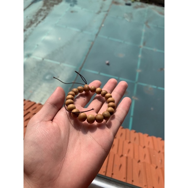 vòng đeo tay gỗ Hoàng Đàn tuyết lạng sơn siêu thơm 8 li