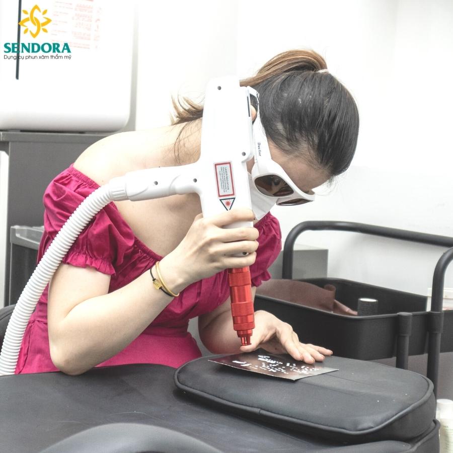 Máy Xoá Xăm Mini Phát Quang Tay Cầm Laser ND Yag HMTR-2250 Nhập Khẩu Chính Hãng