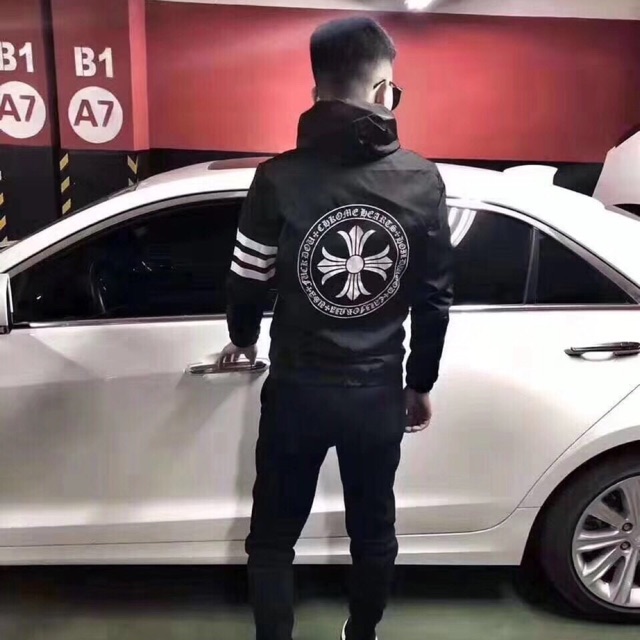 Gió BBR hàng QC loại 1 thời tiết này các a nên có 1 2 e áo này trong tủ ạ. Có 2 màu như hình đủ 3 sz xl 2xl 3xl nhé. 😍