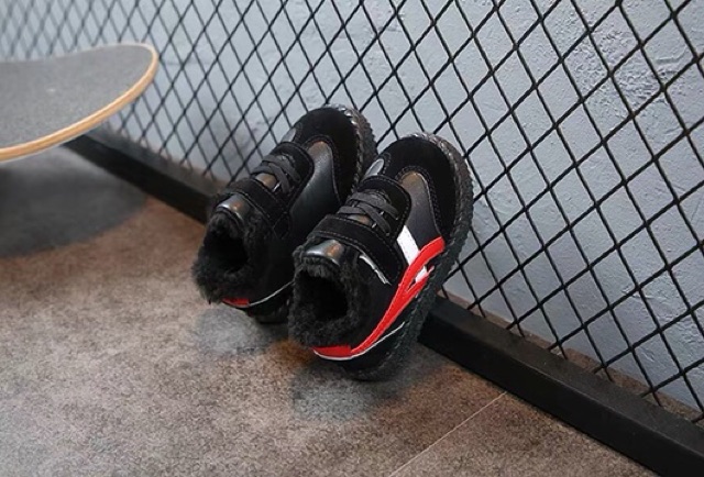 GIÀY THỂ THAO LÓT LÔNG CHO BÉ 🐰