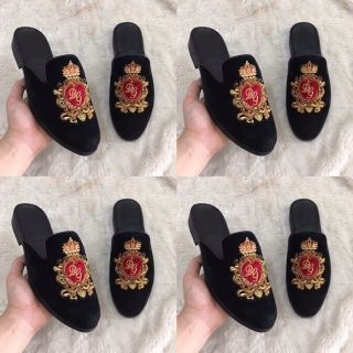 Sục da nam thêu mới