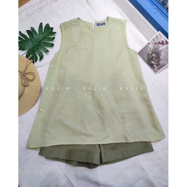 Set áo họa tiết nút bọc lưng kèm short