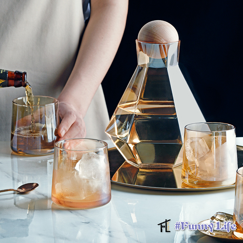 Bình thủy tinh đựng trà/đồ uống kiểu dáng mới lạ 1400ml | BigBuy360 - bigbuy360.vn