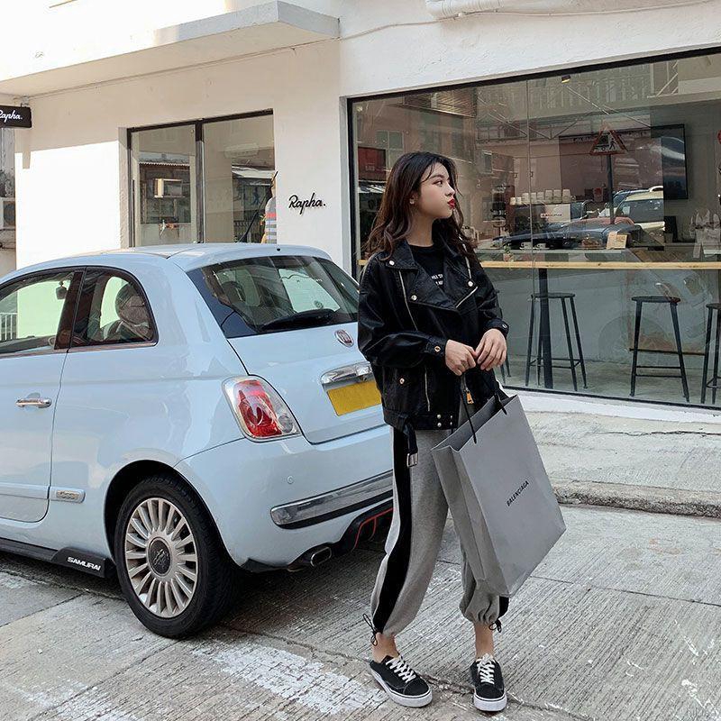 Quần dài phong cách thể thao năng động cá tính cho nữ | BigBuy360 - bigbuy360.vn