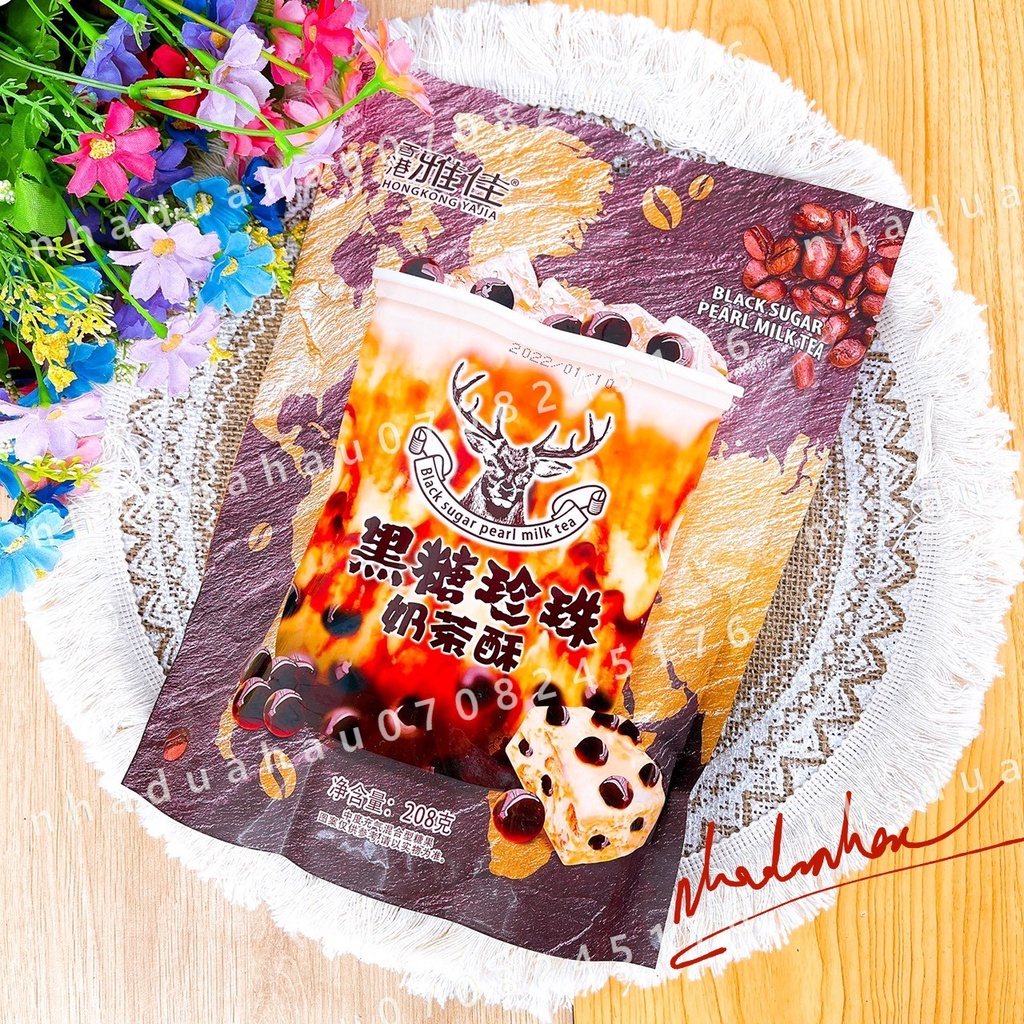 Một gói kẹo nougat hạnh phúc vị trà sữa trân châu đường đen hươu Alley Hongkong gói 208gam