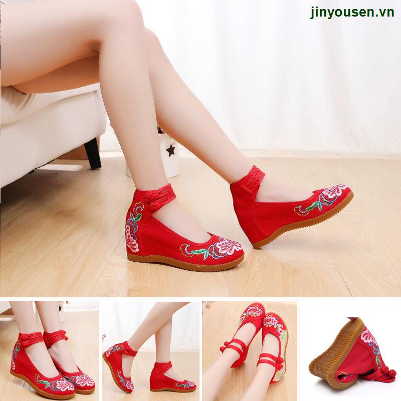 Giày Vải Đế Xuồng Tăng Chiều Cao Thêu Họa Tiết Dân Tộc Phong Cách Bắc Kinh Cổ Điển Thời Trang Cho Nữ
