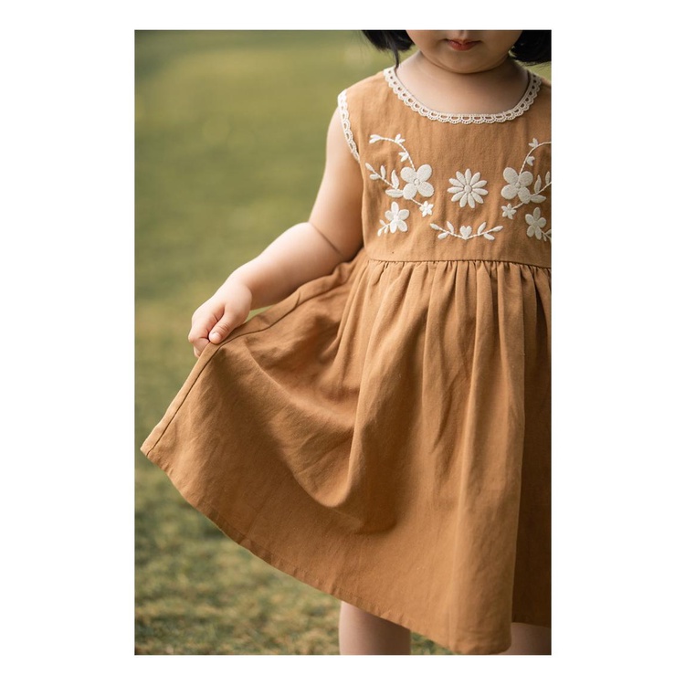 Đầm Cotton Hở Lưng Thêu Họa Tiết Màu Sắc Tương Phản Phong Cách Nhật Hàn Thời Trang Mùa Hè Cho Bé Gái 2022