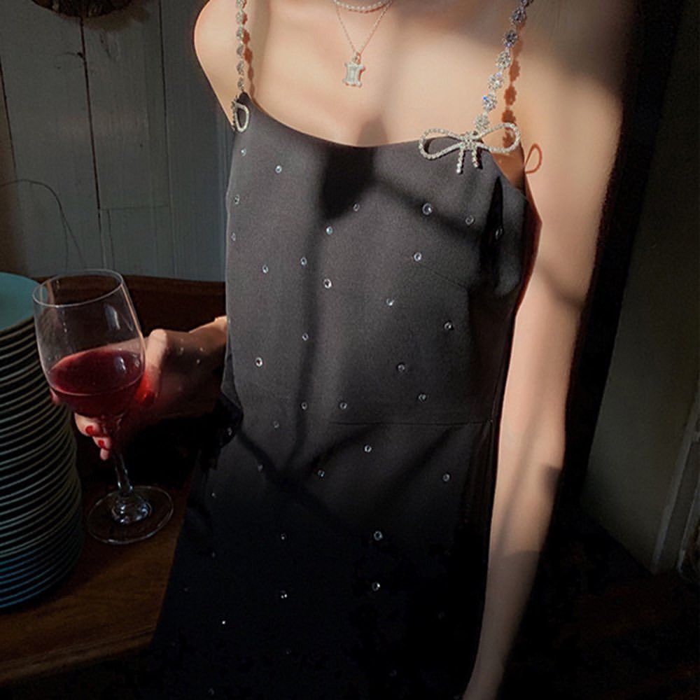 Có sẵn_Váy hai dây lấp lánh Jennie