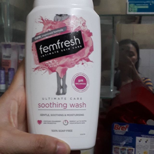 Dung dịch vệ sinh phụ nữ femfresh