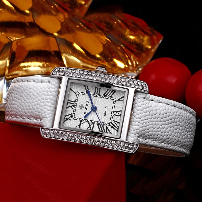 Đồng hồ đeo tay cao cấp WWOOR 8806 chính hãng bằng inox với dây da hợp thời trang