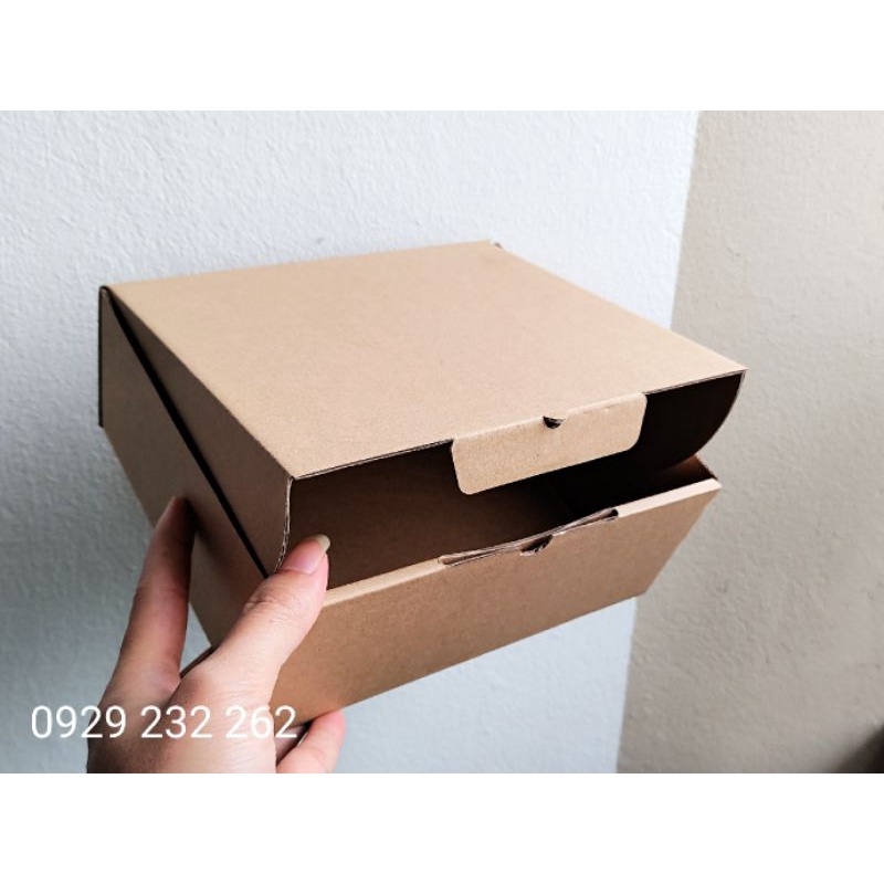 20 Hộp Carton nắp gài 25x20x6 cm