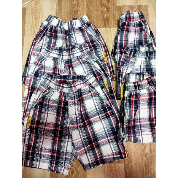 Quần short caro cho bé size nhí