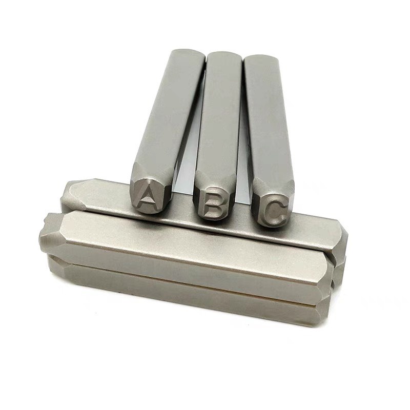Bộ đóng chữ và số 6- 8mm, chất liệu thép, đóng trên kim loại