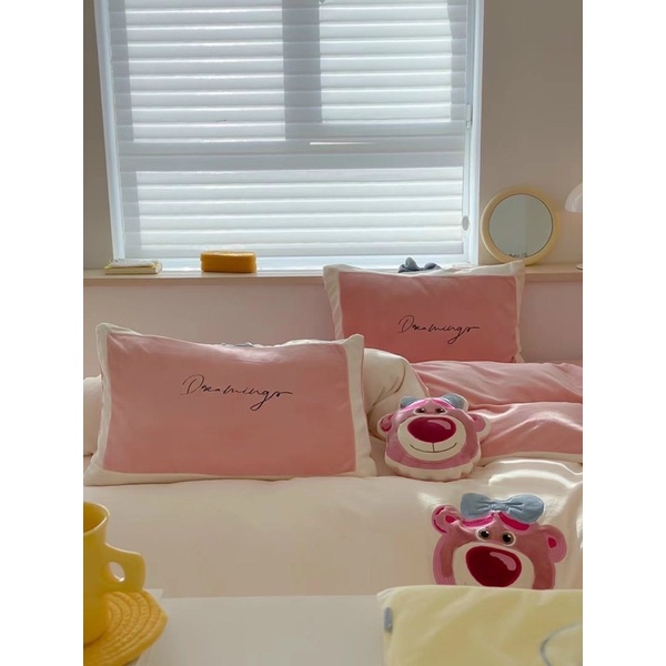 Bộ chăn ga nỉ nhung IGUN BEDDING dành cho các bạn fan disney, màu phối hết sức hài hoà