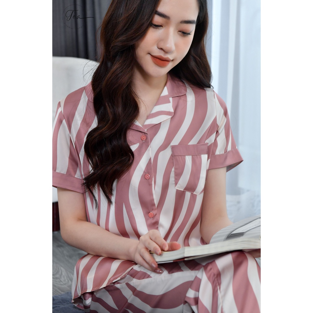 Bộ mặc nhà Pyjama chất lụa Tea Store áo cộc quần dài họa tiết vằn