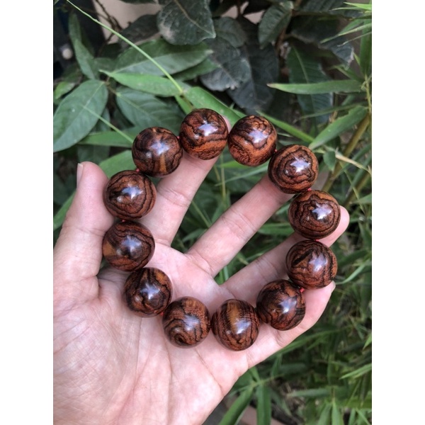 Sưa đỏ bắc bộ vân hoa hồng 20 li đẹp