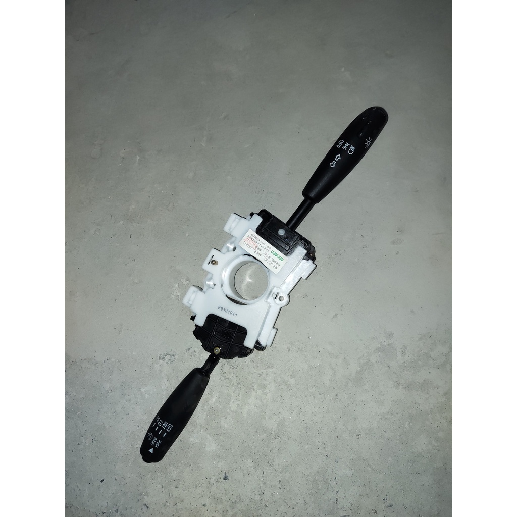 Sản phẩm gia đình làm: Công tắc tổng hợp JK350 sen sen