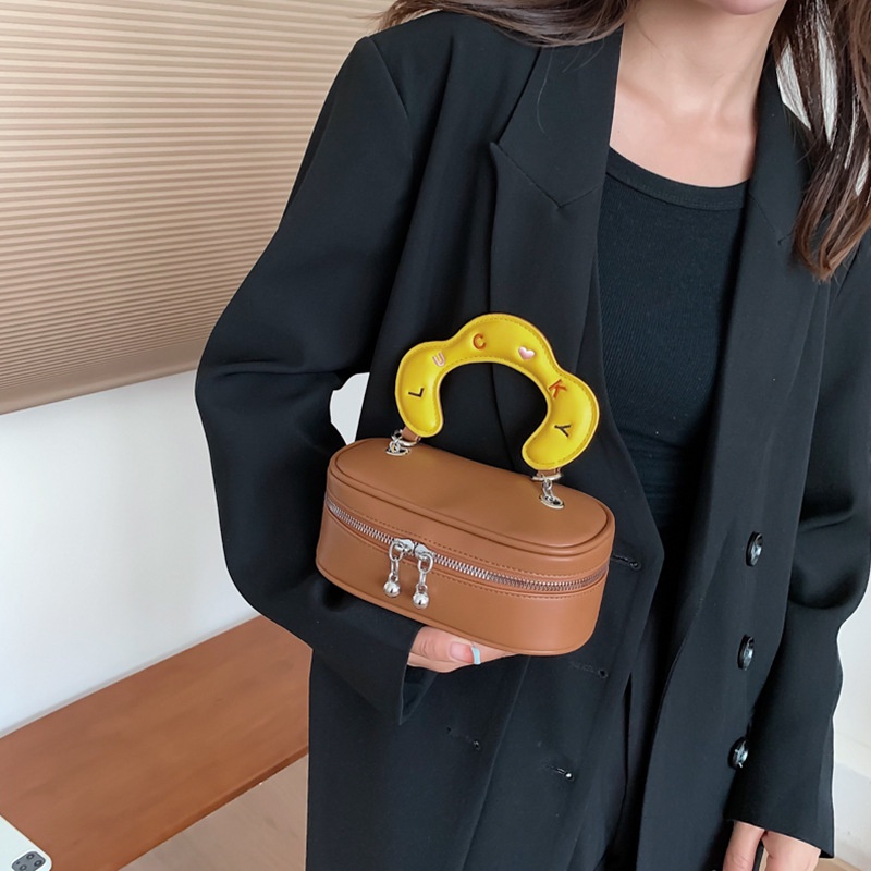 Túi Đeo Chéo Thêu Chữ Phong Cách Mới Cho Nữ