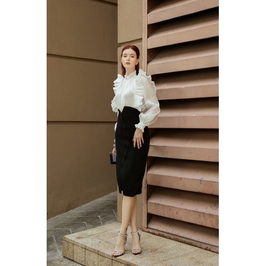 VELLE DESIGN Chân váy bút chì Mira đính nút chất liệu dày dặn không nhăn, kiểu dáng thanh lịch sang trọng