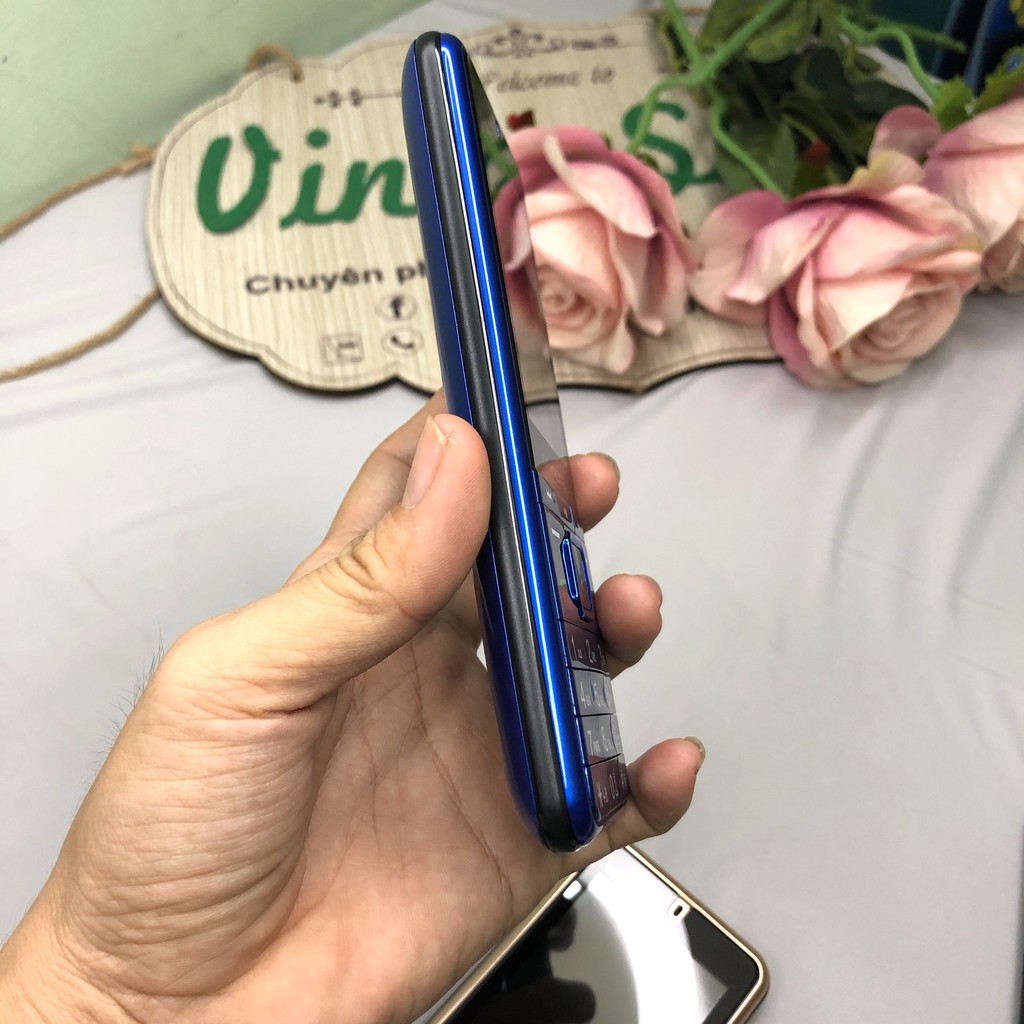 ĐIỆN THOẠI MAXFONE V12 4 SIM KIỂU DÁNG N7000 FULLBOX