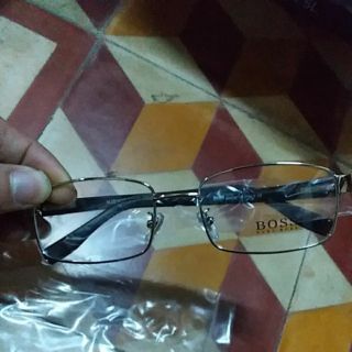 TRÒNG ĐỔI MÀU CẬN CỘNG GỌNG