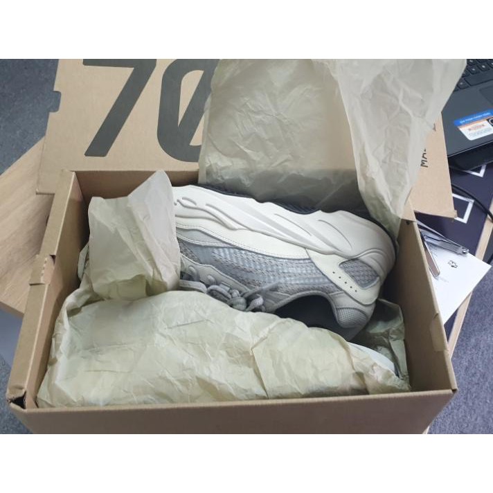 XẢ SALE GIÁ RẺ - GIÀY SNEAKER YZ700 PHẢN QUANG SIÊU ĐẸP