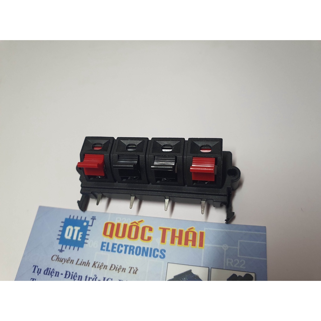 Trạm kẹp loa đôi 4 lỗ cắm