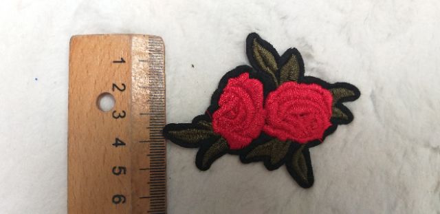 Hoa trang trí ,hình ủi và hình may,