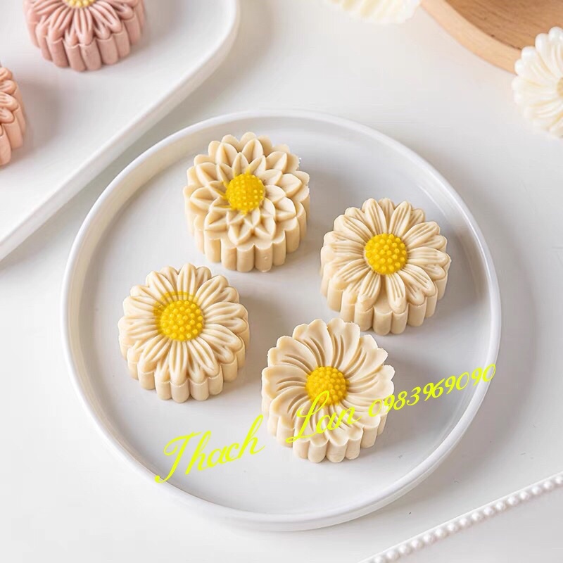 Khuôn trung thu lò xo nhấn 4 mặt hoa cúc
